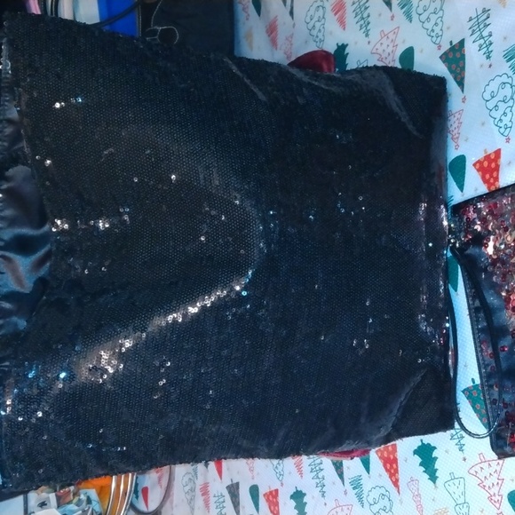 Victoria Secret black sequin tote bag+ Victoria Secret black sequin wristlet bag - Picture 10 of 17
